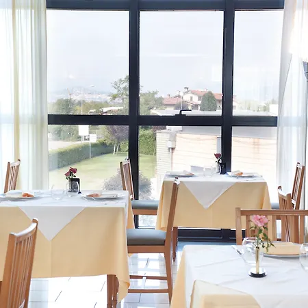 Отель Airport Bergamo Баньятика