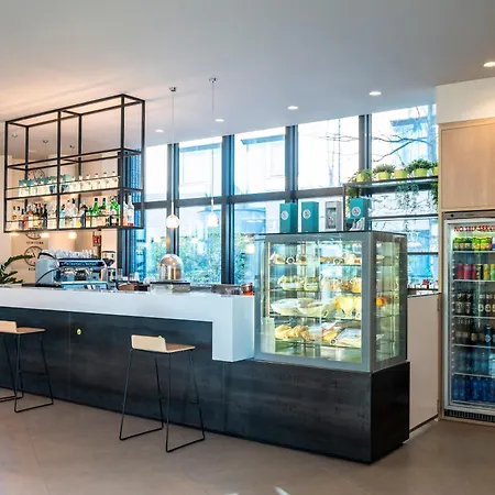 Отель Airport Bergamo 4*